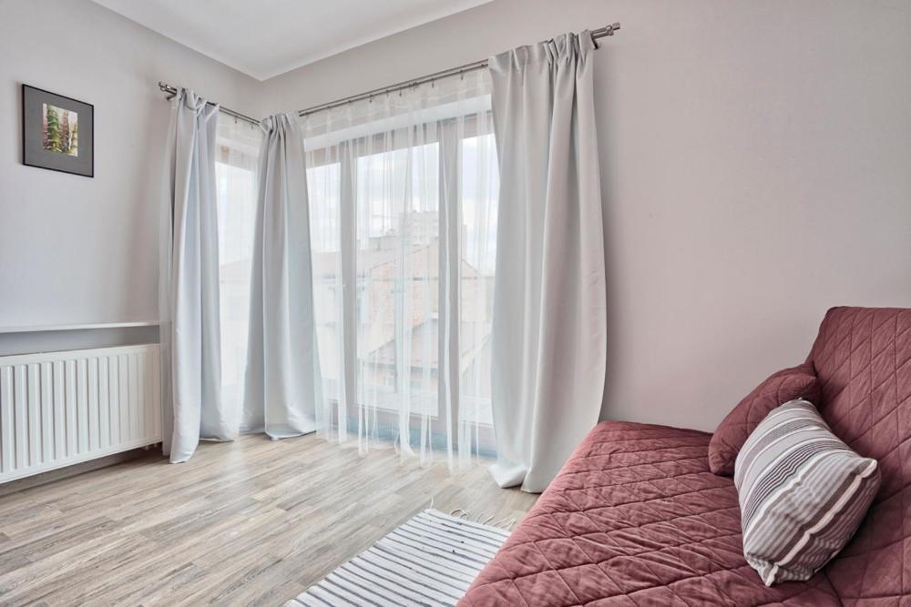 Family Apartment By Tyzenhauz Krakow Exterior photo