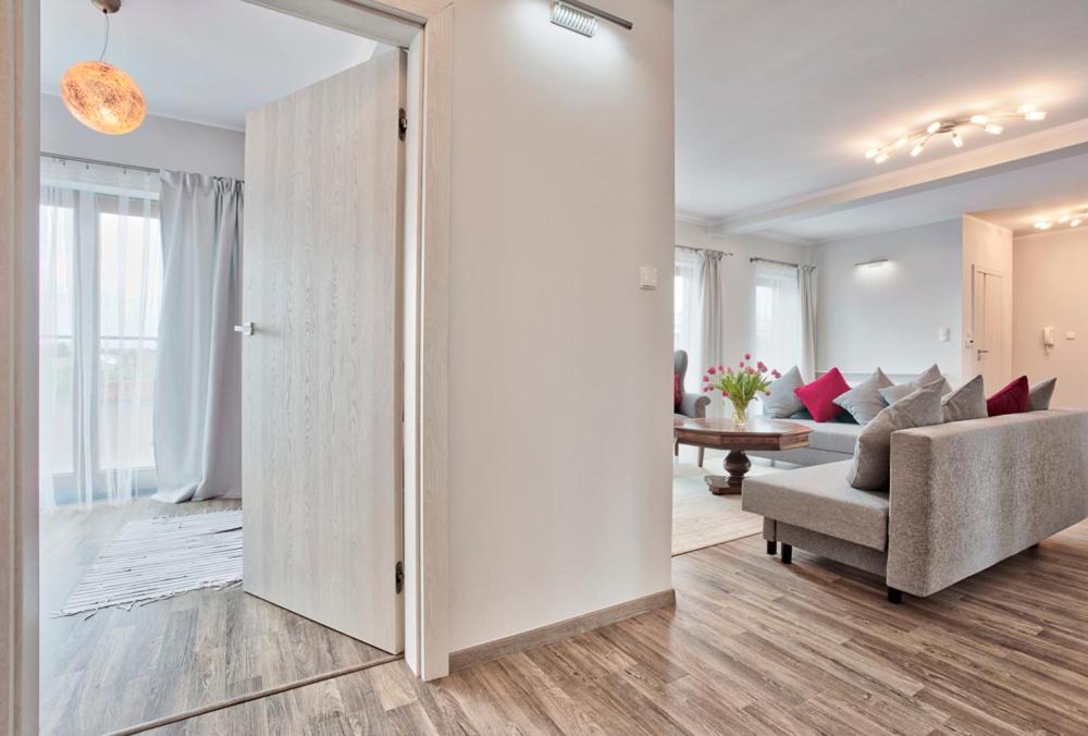 Family Apartment By Tyzenhauz Krakow Exterior photo